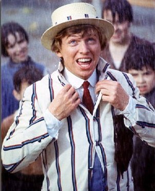Happy Birthday English entertainer Tommy Steele, now 86 years old. 