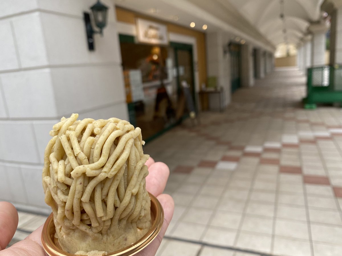 _chamomi_le's tweet photo. オ・プティ・マタンで「モンブランとアールグレイ」といきたかったけど、年内のカフェ利用は終了してた。賞味期限が二時間😳のモンブランとても美味しかった🌰
#青春ブタ野郎はマイスチューデントの夢を見ない #青ブタ #夢見る https://t.co/x75o0xM4qN