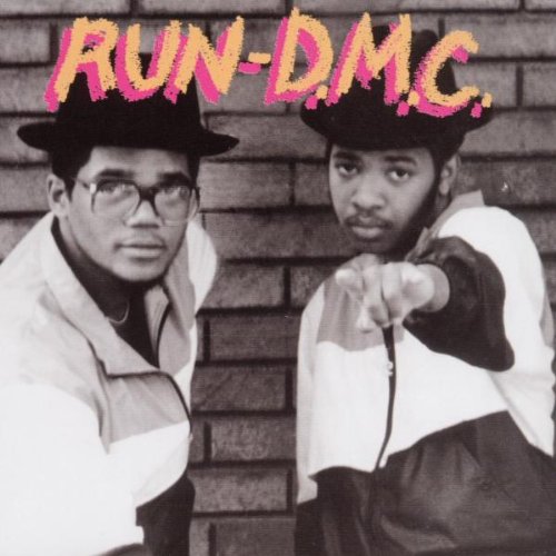 MaxxGhe's tweet photo. 17/12/1984.
Per la 1° volta, un LP RAP vende più di 1 milione di copie: si tratta dell'omonimo debutto dei Run-DMC.
Hard Times: https://t.co/4bt3odlFNz
Rock Box: https://t.co/Bzbn8RIFB7
It's Like That: https://t.co/UapLaU5geY
#Run_DMC https://t.co/I74nRUG6kk