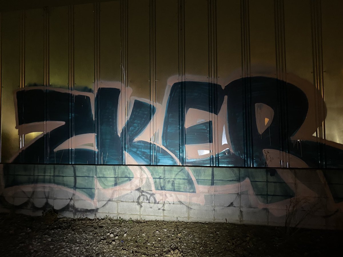 Ongpmgwhwpw's tweet photo. #teck #zker #boxfut #crasty #graffiti https://t.co/wdTMJ7ZZnf