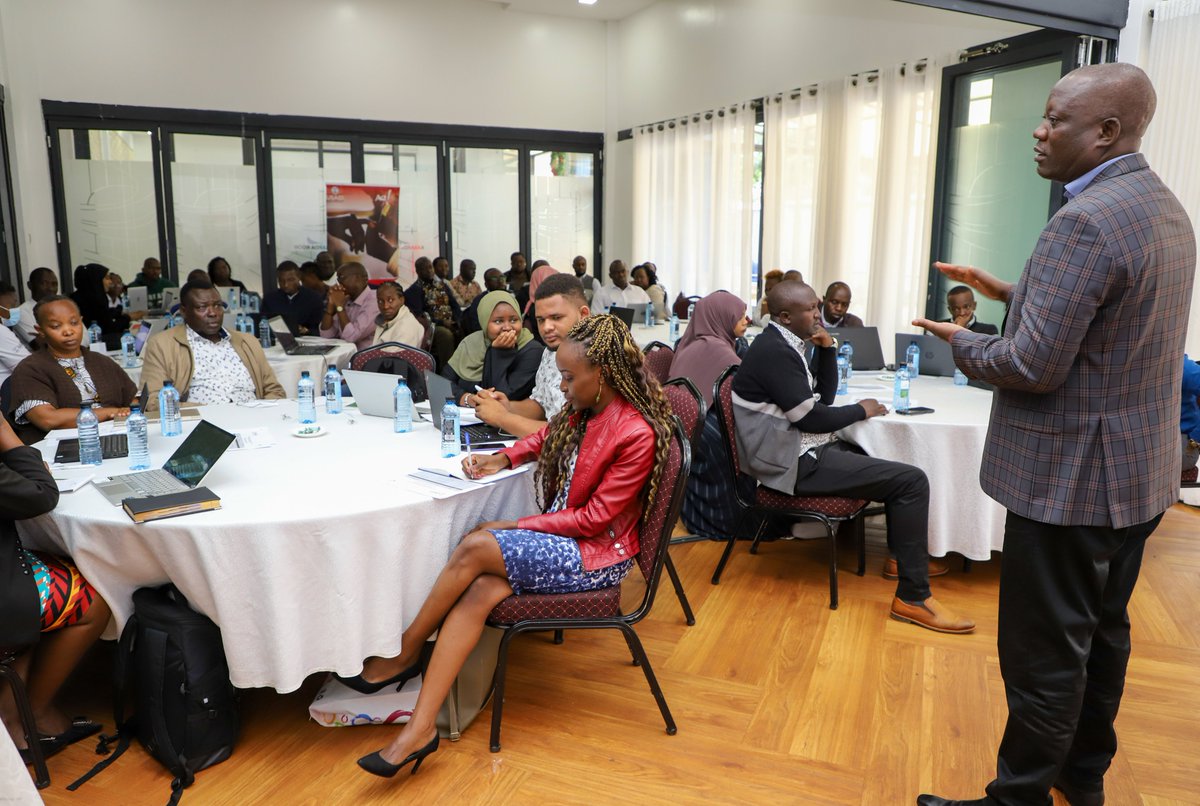 It involved 13 partners from across the country, who—plus other players we worked with in the first year—made remarkable successes, including contributing to a peaceful election in 2022.
2/4