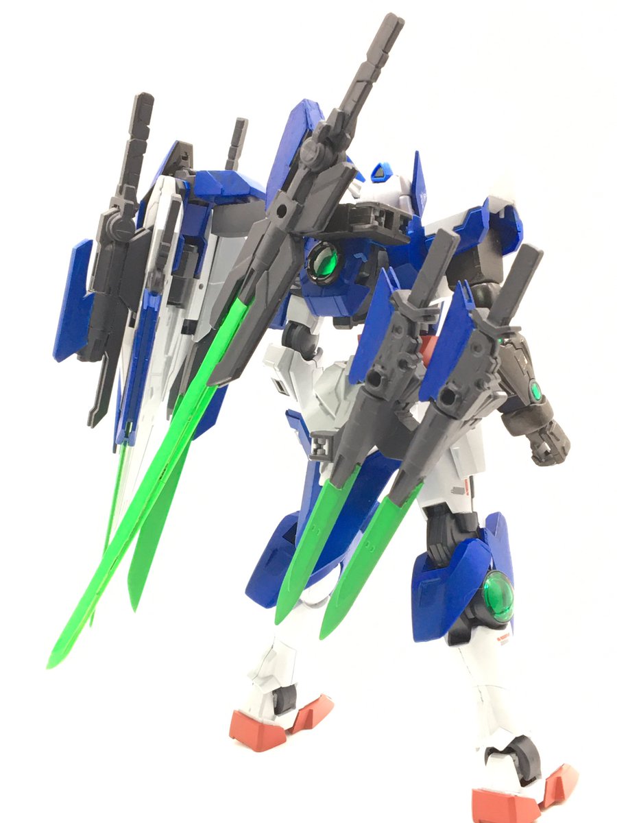 Sa_hopper2685's tweet photo. #ガンプラ改造 #ガンプラ好きな人と繋がりたい 
新型がやっとroll outします！！
これが俺の新しい相棒です！
クアンタをエクシアリペアⅣをモチーフにして制作しました
本来左腕のものを右腕にしました
武器も自分なりのアレンジを加えてます！ https://t.co/aQlYu7SWce