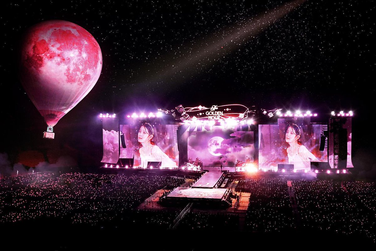 akdmaeum's tweet photo. @Spotify #IU The Golden Hour
The historical event happened in Korea, 17-18 Sept 2022.
How IU turned the concert venue into a magical &amp; splendid wonderland.
Music, dances, sky, lights, fireworks, cheerings, and the special Strawberry Moon.
Thx to our Queen IU for the unforgettable nights💜 https://t.co/9k1dmhyRnN