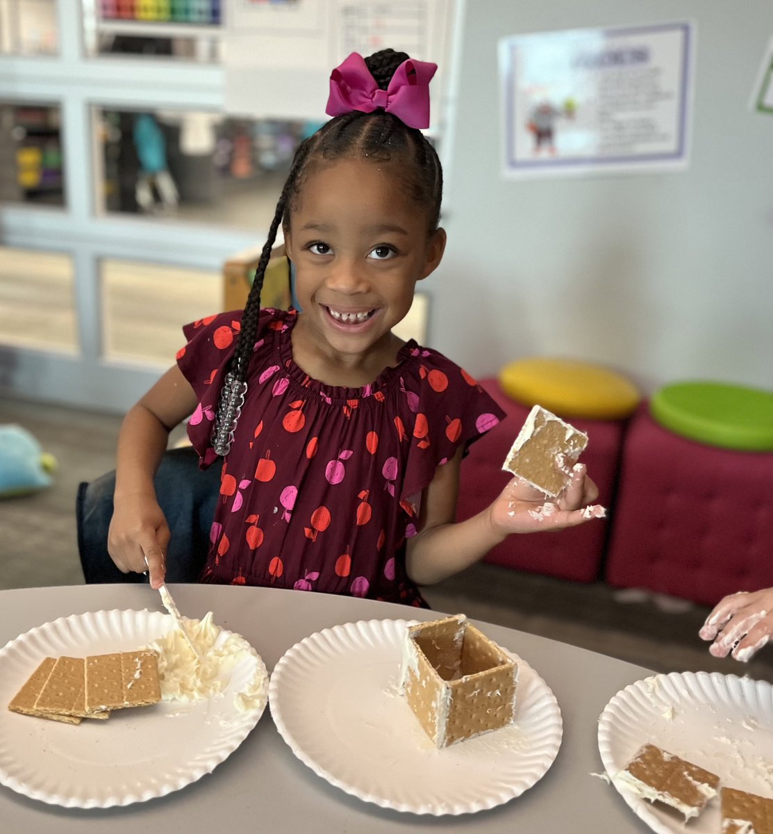Fun Friday STEAM looked a little different the day before break! So many sprinkles! #messyisfun #likeafox <a href="/FoxKISD/">Fox Elementary</a> <a href="/KleinISD/">Klein ISD</a> <a href="/KleinISD_EC/">Klein ISD Early Childhood</a>