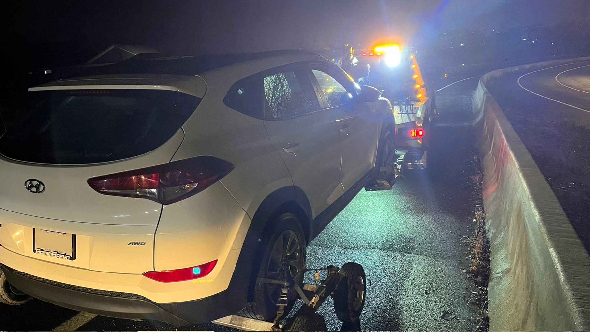 OPP_HSD's tweet image. #BurlingtonOPP conducted a #Ride spot check last night. 2 separate drivers were issued 3 day licence suspensions for warn range results on road side test. Both drivers indicated they'd had "1 drink". Guess they'd had #1toomany. ^kw
#ArriveAlive