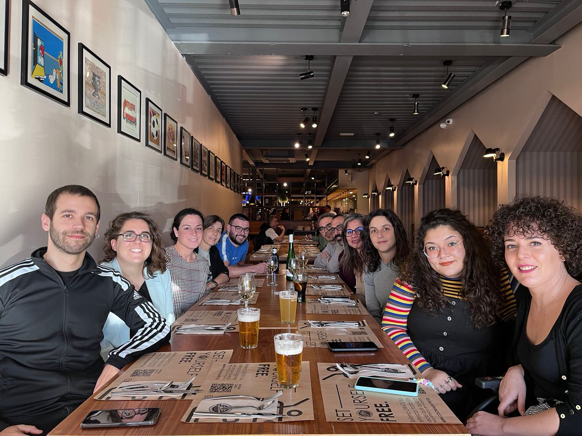 Christmas lunch! Missing the italians Girls!!