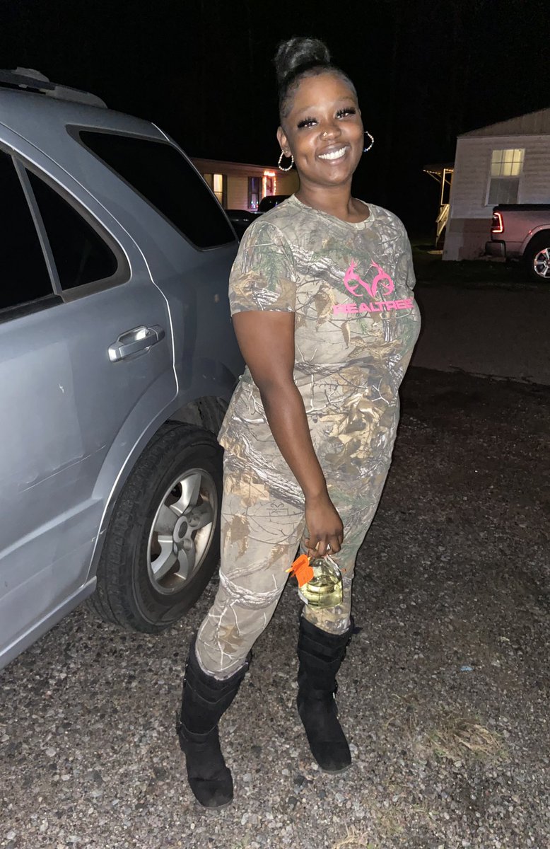 Mauribssh's tweet image. Your the only one I’m hunting for🥵.                                                              #BonfireParty