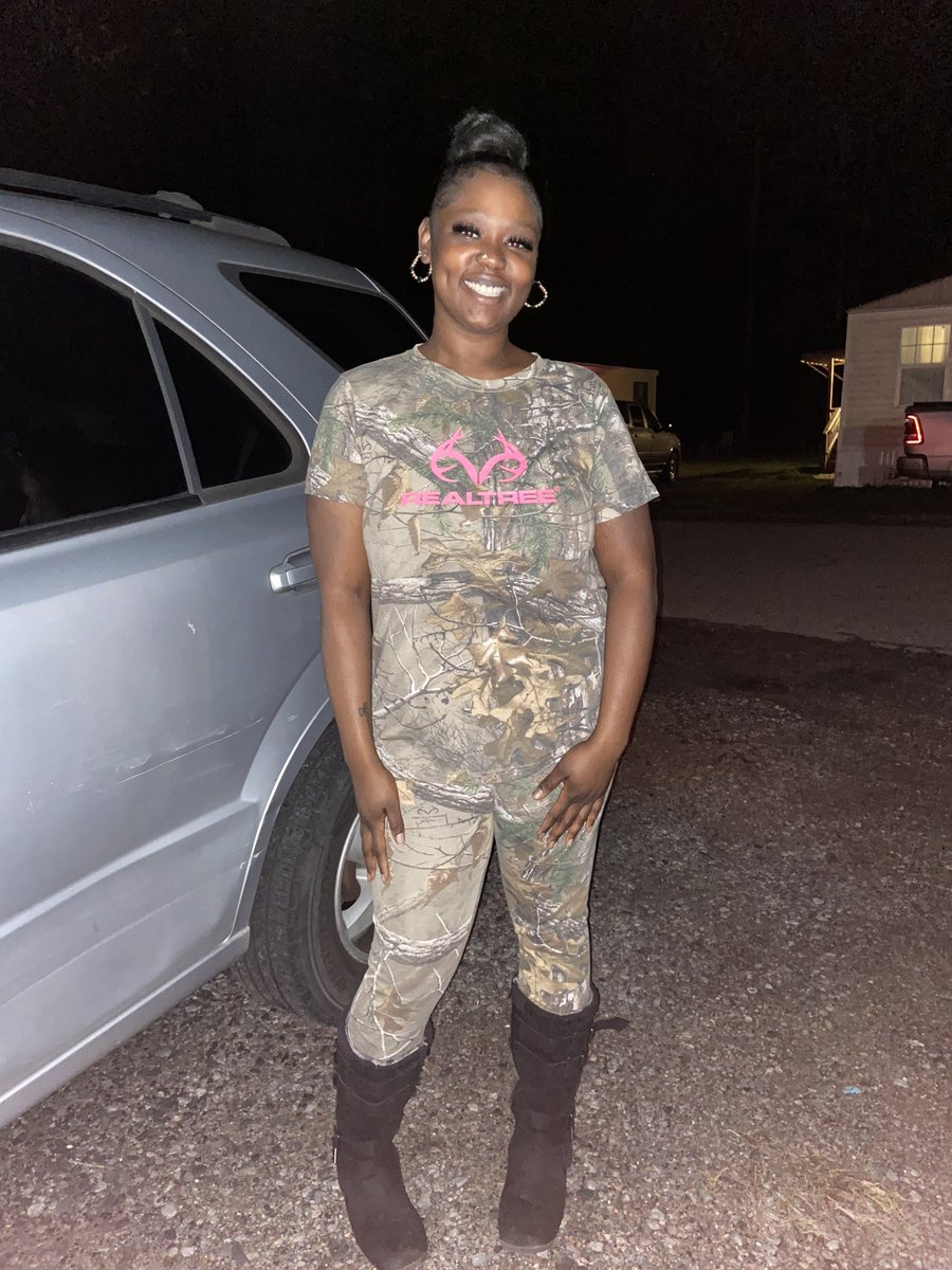 Mauribssh's tweet image. Your the only one I’m hunting for🥵.                                                              #BonfireParty