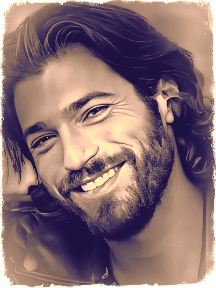 "Akinek a szívében édesség és gyengédség van, sosem lesz egyedül.."

Jó reggelt
Boldog hétvégét Rajongás 💛

#CanYaman