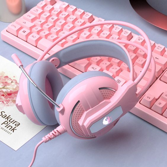 DitCompany's tweet image. Gaming Headphones  Wired-Stereo Large Headphone Noise Canceling Headphone with microphone
Headphones/Headset 
#Headset #BuyQuality #Electronics 
#Gaming #Headphones #Wired 
#LimitedTimeSale #availablenow 
#tech #product #dubai #uae 
#trading #bestquality #business 
@DitCompany