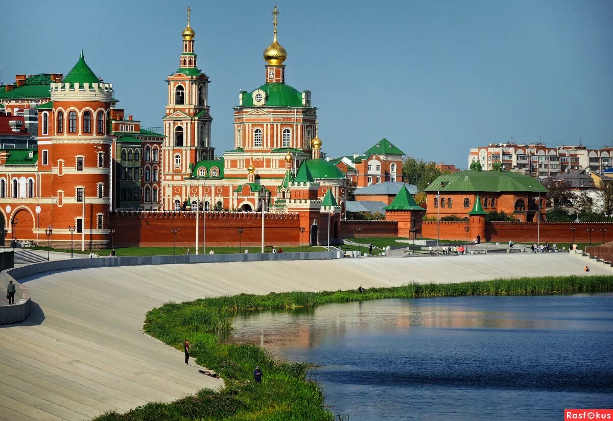 flufffie's tweet photo. @AgibalovaValera @Topshelf_Toes @Ulitos123 @excoandreev Если вы живёте в подобном районе не выезжая за его пределы, не зная, что в нашей огромной стране разный климат и ландшафт, очень жаль вас. У нас прекрасная, красивейшая страна. https://t.co/VTijqG93m8