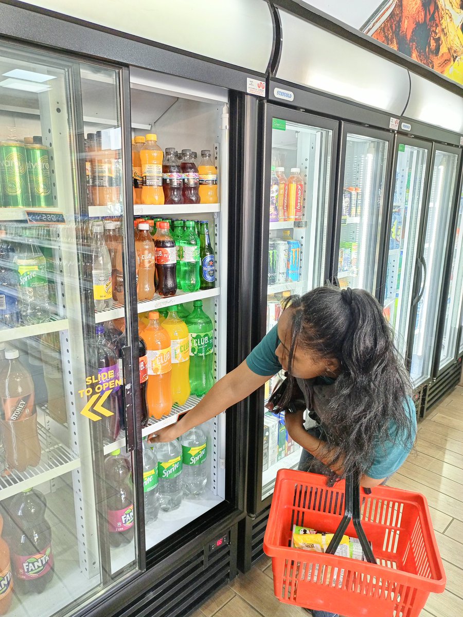 ivymelania's tweet image. Kenyans and their snacks 😂 ama ndio "bitings" wacha tu! At Shell select, there is a wide range of snacks for you and your guys! Pop in and pick a basket!  #CraveItHaveIt  #TupataneShell @Shell_Kenya