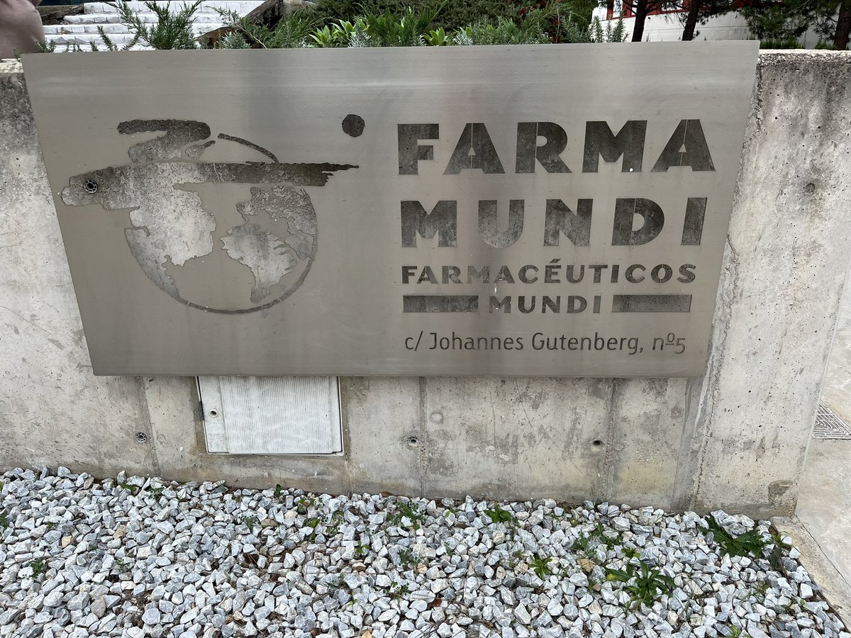NievesMijimolle's tweet photo. Segunda día de trabajo @farmamundi Repaso del 2022, un año marcado sin duda por Ucrania #Ucrania https://t.co/xuoAtfcsOc