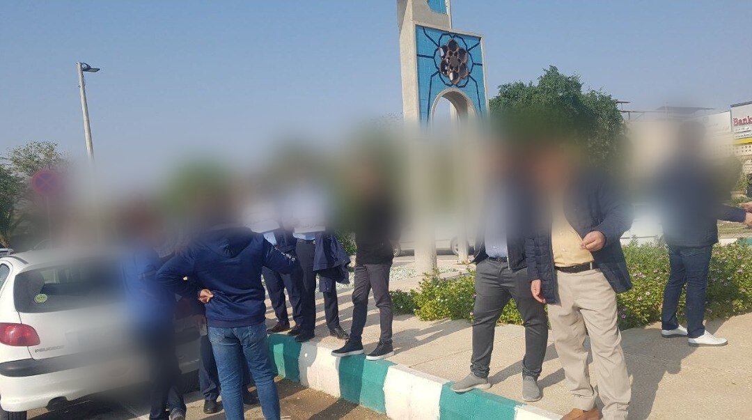 🔴تصاویری دیگر از تجمع امروز ۲۶ آذر ۱۴۰۱، کارکنان رسمی صنعت نفت در شهرهای مختلف در پی فراخوان هماهنگ:

۱: ماهشهر (معشور)
👇🏽
#ماهشهر 
#مهسا_امینی 
#اعتصابات_سراسری 
#شرکت_نفت