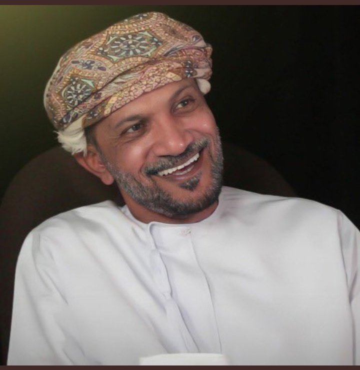 الشاعر المتميز المحبوب طارش قطن نجم ساطع في سماء عمان اعطاء الكثير من الأعمال الإبداعية. 
ونحن على يقين ان الوطن حكومة وشعب معه  ومن أجله. 
نسال الله العلي القدير الشافي المعافي ان يشفيه  ويسلمه  .

من أجل طارش قطن