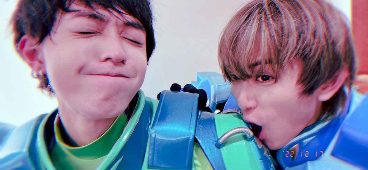 st19910406's tweet photo. 特撮Boyzフリーライブinイオンタウンおゆみ野 にお越しいただきありがとうございました‼︎
たくさんの方に来ていただき本当に嬉しいです‼︎なんか特撮Boyz盛り上がってるぞ⁉︎🎆🎇
今年も後ちょっと‼︎
本当にみんなありがとうね‼︎
#特撮Boyz https://t.co/NyGczrUQt6