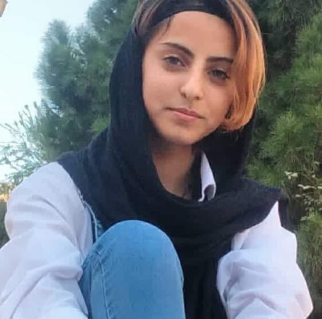 النظام الإيراني يُصدر حُكمًا بالإعدام شنقًا على صوفيا شريف (عمرها 16 عام) بعد أن شاركت بالمظاهرات!