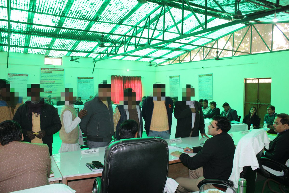 .<a href="/Dmpilibhit/">District Magistrate/ DEO Pilibhit</a> श्री प्रवीण कुमार लक्षकार एवं पुलिस अधीक्षक <a href="/pilibhitpolice/">Pilibhit Police</a>
अतुल शर्मा ने  #सम्पूर्ण_समाधान_दिवस के अवसर पर तहसील अमरिया में सुनीं जनता की समस्याएं। इस दौरान सम्बन्धित विभागों के अधिकारीगण भी मौजूद रहे।
#UPPolice