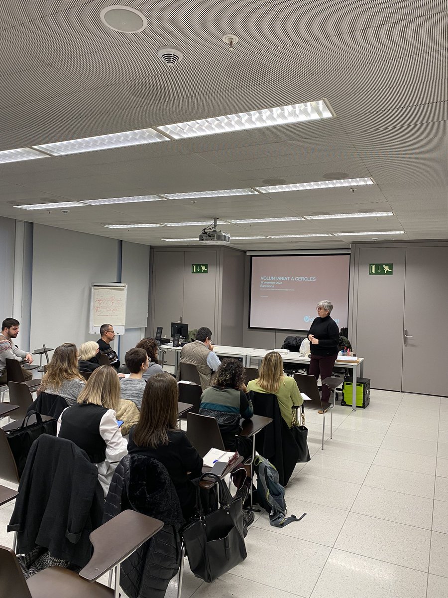 Mig_Brito's tweet photo. 📣 “Per seguir avançant refresquem la mirada”. Comecem la formació continuada de #cerclescat on abordarem la dedicació i motivació de les persones voluntàries. #SenseVoluntariatNoÉsPossible @justiciacat @fundsalcom @cejfe @voluntaris_cat #NoMésVíctimes https://t.co/bvFWvkipfj