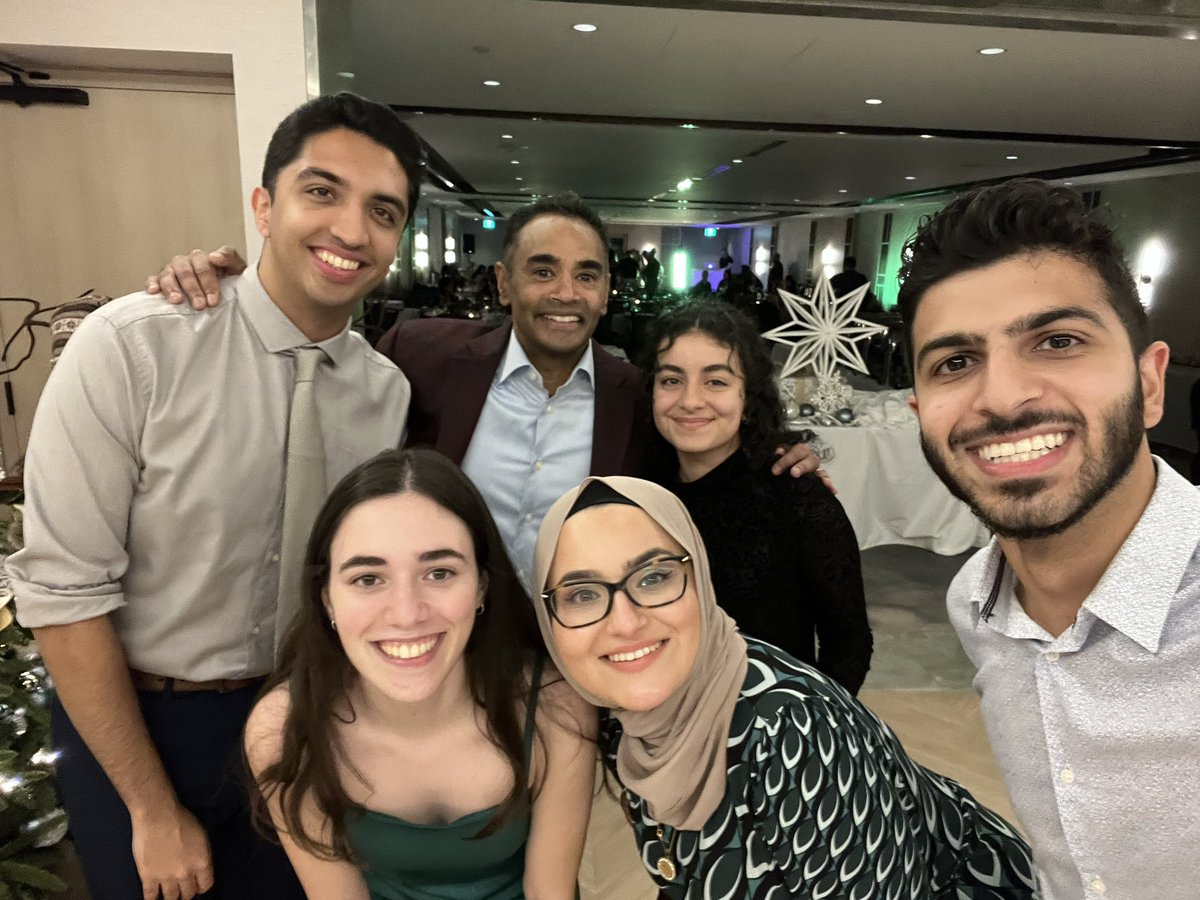 bcchepresearch's tweet photo. Happy Holidays from the Sanatani Lab! What a lovely night with amazing and fun colleagues 💃🥂 
#myopartium2022 https://t.co/vLumVXf21U