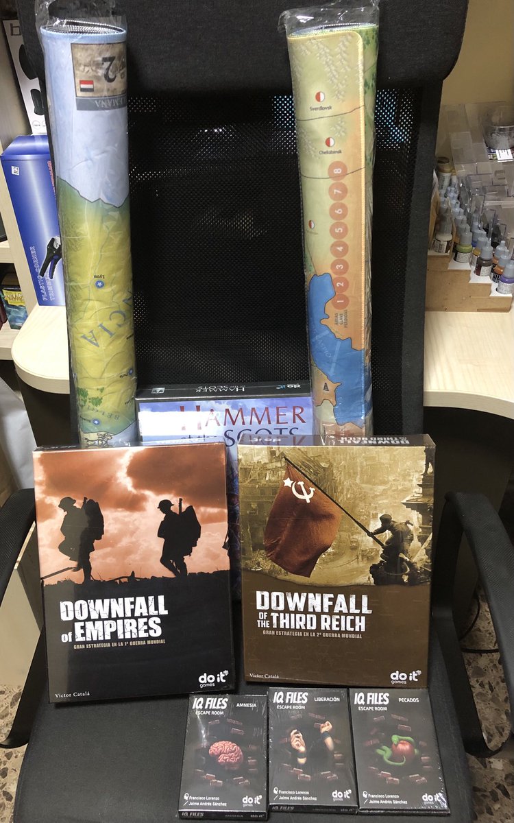 fiornwell's tweet photo. Santa Claus is comming to town. ⁦@doitgames1⁩ #Downfalls https://t.co/Soz2OgUWCK