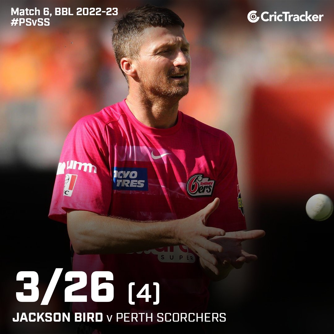 Cricketracker's tweet photo. Jackson Bird gives Sydney Sixers the perfect start as he bowls 4 overs on the trot and gets 3 big wickets in the powerplay.
#JacksonBird #SydneySixers #Bird #PSvsSS #BBL12 #CricTracker https://t.co/yYP1paAGwR