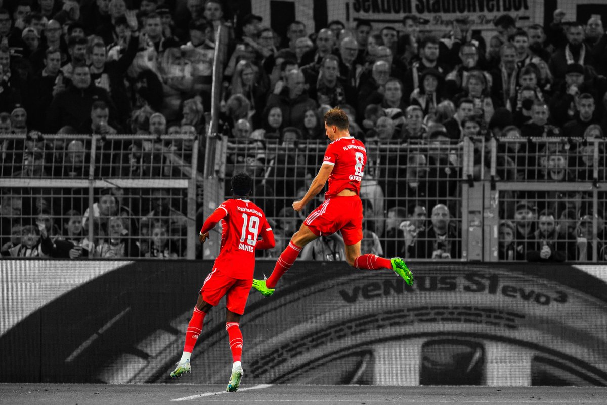 HardBayern's tweet photo. @cyl3r @SweeperKeeperMN https://t.co/7CgkK5KcUB