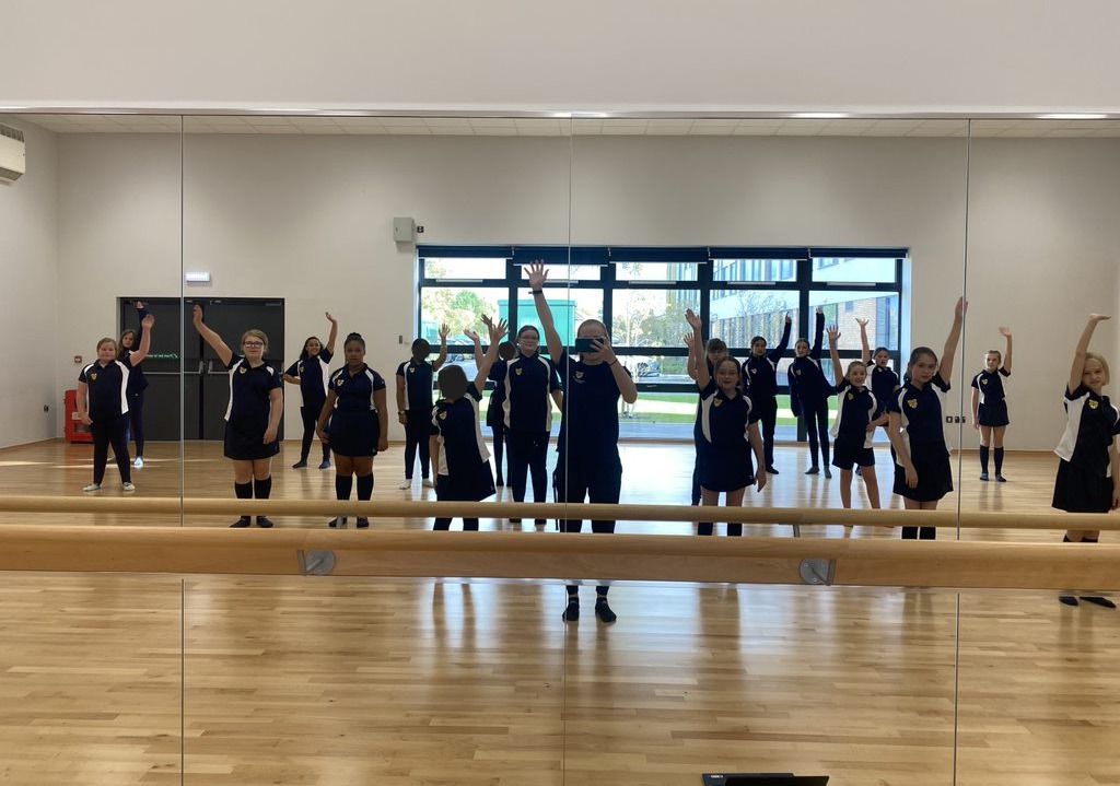 CCSecondary's tweet photo. #Advent door 17 has some moments of joy from athletics, netball, dance and badminton. We're so lucky to have an incredible PE and Sport department and our students would definitely agree! https://t.co/kBklNrPdEL