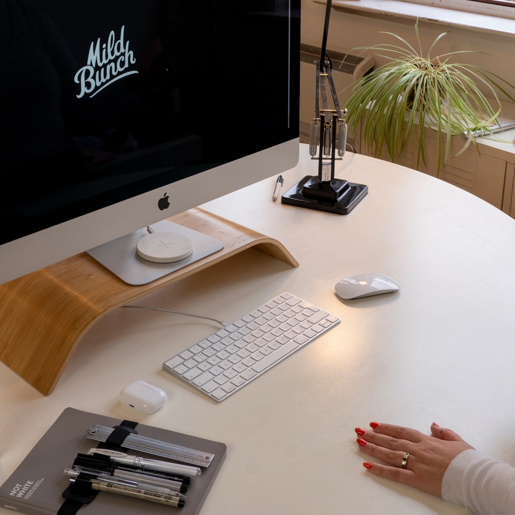 mildbunch's tweet photo. You can bring your screen, furry pals and slippers - We all treat the studio as a home from home. 

#felxibleworkspace #remoteworking #coworkingbristol https://t.co/r1ufuQ7Qnf