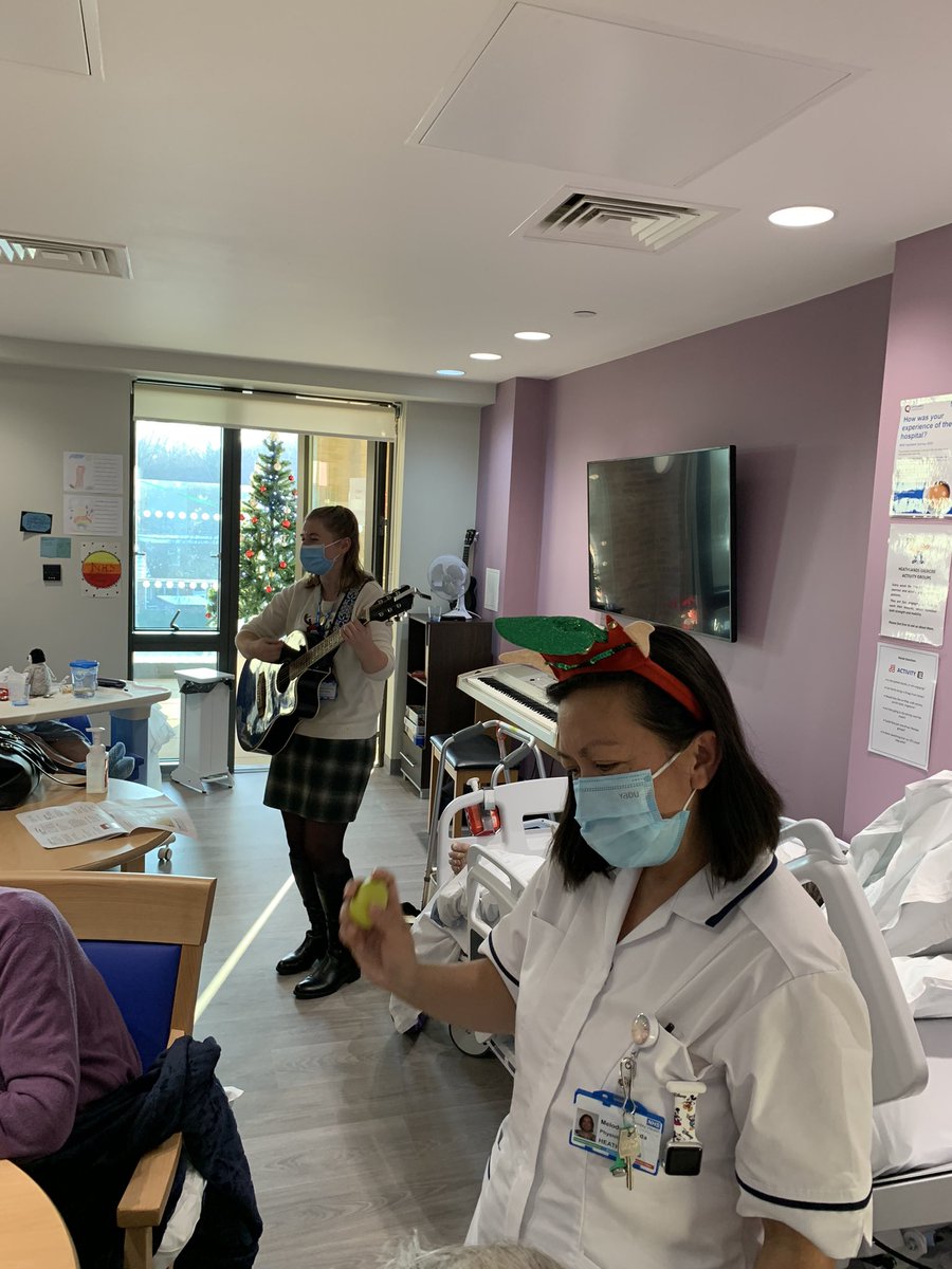 spickett_bethan's tweet photo. Carols at Heathlands with @IzzySwinhoe, our talented music therapist who does do much for the Trust! 
Patient and staff wellbeing soared, and our Directorate Head of Nursing has the voice of an angel! 😇 🎶 @FrimleyICSAHPs @WMDLove @michonamission @ClaireAMoodie1 @NickySeargent https://t.co/GYQW92VHWj