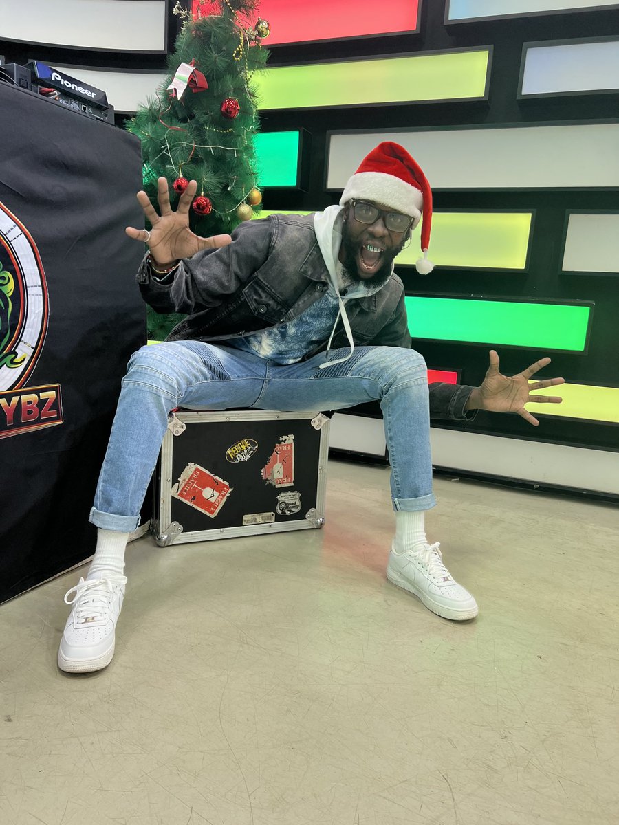Santa  🎅 Maina #riddimvybzk24