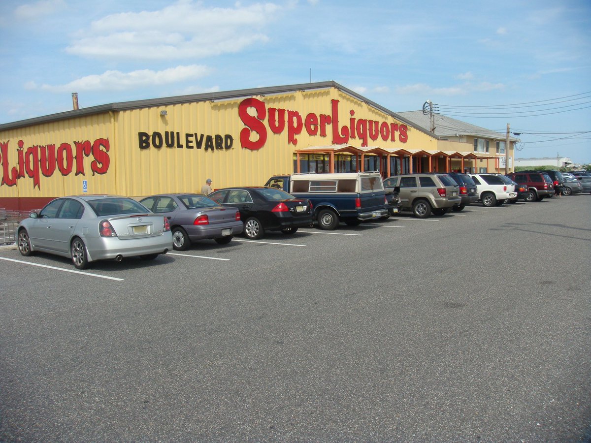 BeaconAnimalNJ's tweet photo. Making a stop at Boulevard Super Liquors in Marmora today? Be sure to say hi to our volunteers, who are bravely standing out in the cold collecting for our coin drop. They’ll be there all day - please donate your excess change. https://t.co/LVQToBJMNL