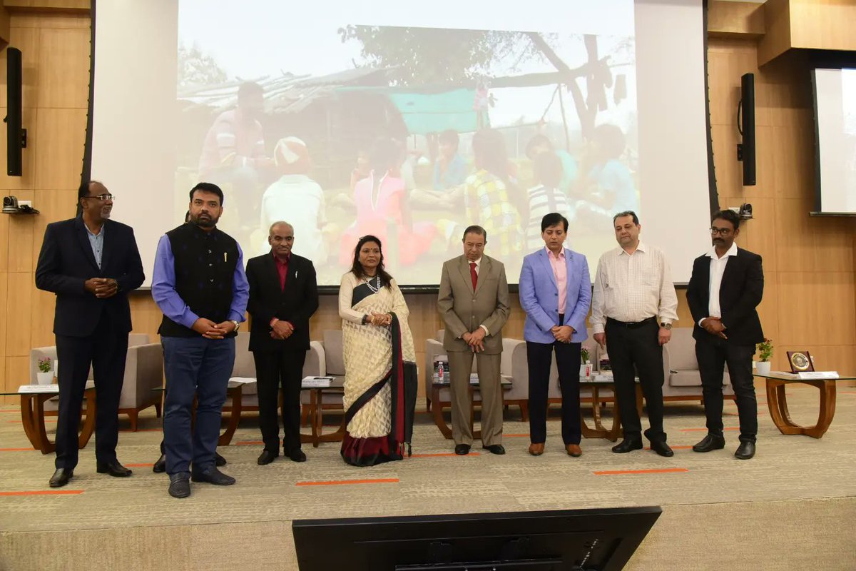 IIMNagpurIndia's tweet photo. The Nagpur First #SocialTrack with the theme 'Thought to action' under the #AnnualGlobalNagpurSummit 2022 in association with the @IIMNagpurIndia was inaugurated on the #IIMNagpurcampus on December 17, 2022. 

#iimnagpur #GNS 
#Startupshowcase #Nagpurstartups #NagpurFirst https://t.co/CrmrFUOa1q