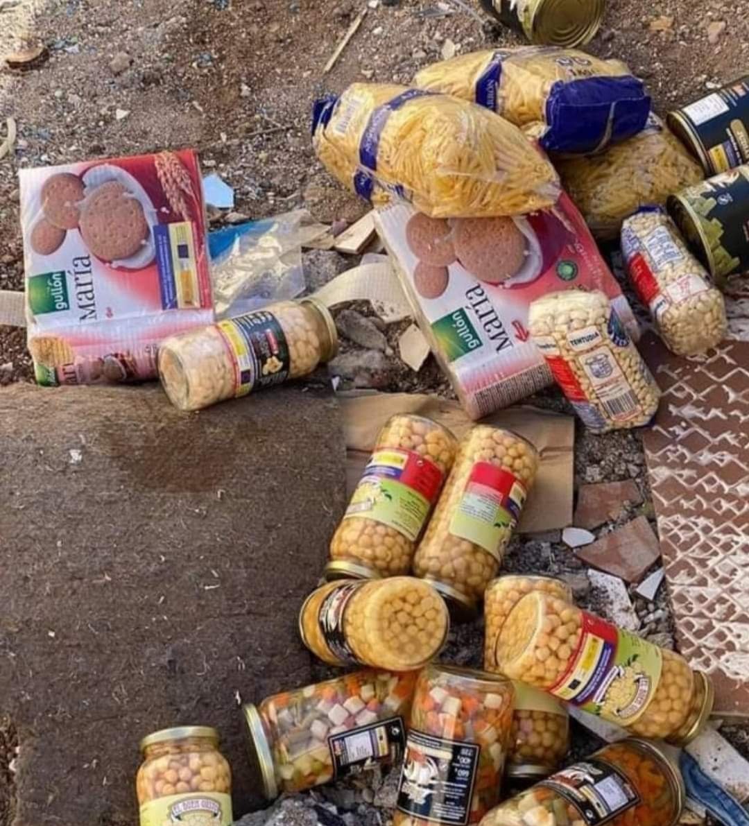 mlacambercousin's tweet photo. @tomascasascm Asi acaban vuestras ayudas sociales a los que no comen jamón. https://t.co/Z4JKjaire8