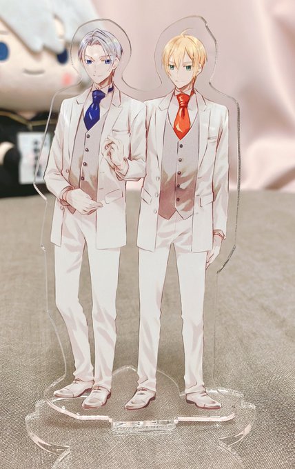 こんな時間にすみませんがアクスタのサンプルです。頒布の際はパッケージングされてます 