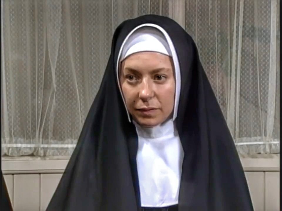 #buenfindetvn me hizo llorar el final de estúpido cupido 😭 ojalá que dieran está tremenda teleserie 👍👏👏👏👏