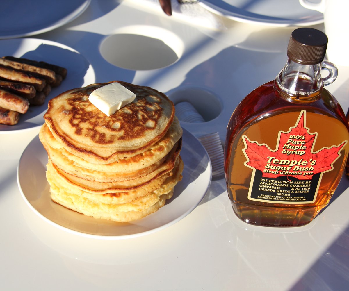 LeBoatVacations's tweet photo. Happy #NationalMapleDay!🍁Our Canadian base is in the Maple Syrup Capital of Ontario and close to Quebec-produces over 70% of the world's maple syrup! Enjoy on pancakes, or straight from the bottle! #lanarkcounty #maplefromCanada #rideaucanal #discoveron #horizonfleet #loveleboat https://t.co/letEQmo1ft