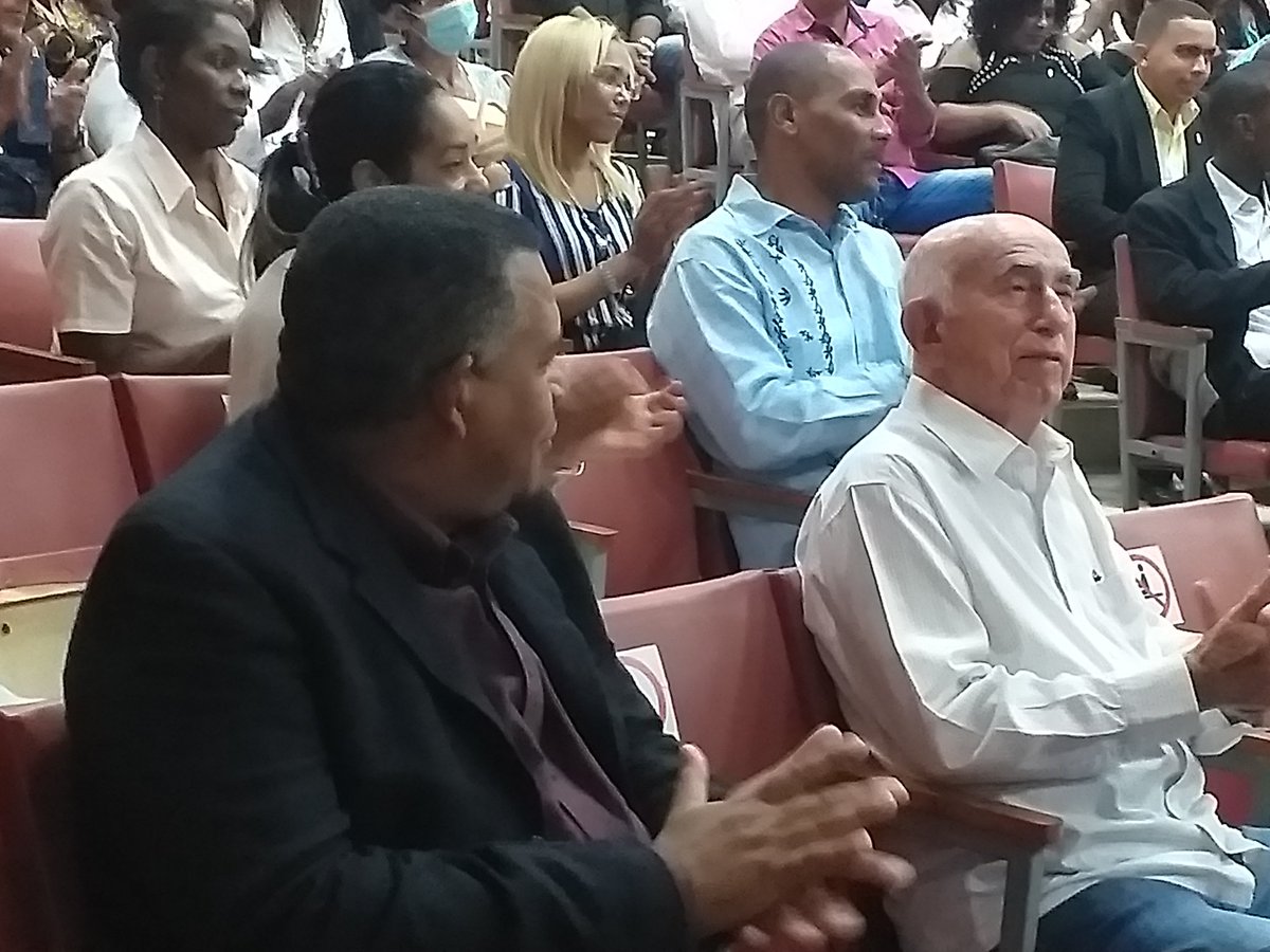 Rafael_Perezgtm's tweet photo. Hoy quedarán constituidas las #AMPP, como muestra de la democracia revolucionaria en su plenitud. Para #Guantanamo es un honor contar con la presencia de nuestro querido Comandante y Diputado a la #ANPP,  José Ramón Machado Ventura.
#Cuba
#CubaViveEnSuHistoria https://t.co/0iAQOJckdv