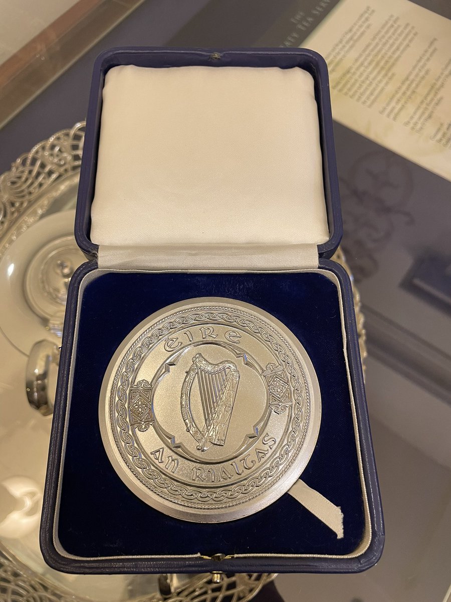 PresidentIRL's tweet photo. President Higgins this afternoon signed the Warrant of Appointment and presented the seal of the Taoiseach and seal of the Government to Taoiseach Leo Varadkar https://t.co/3Gi0yw7Bqk