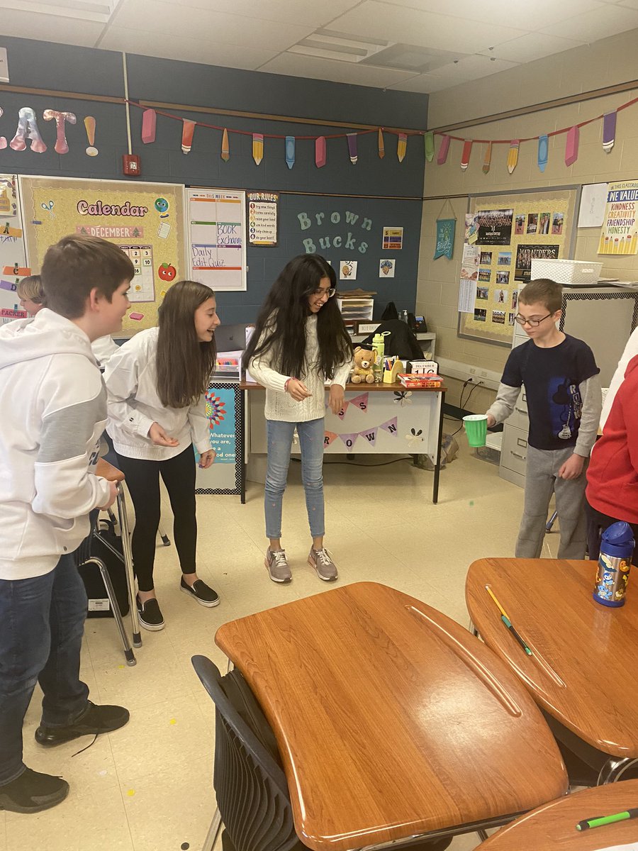 hannahbteacher's tweet photo. Ended our Friday with a Minute to Win it challenge! @pennmanor @CentralManorPM https://t.co/by0kE4S5lW