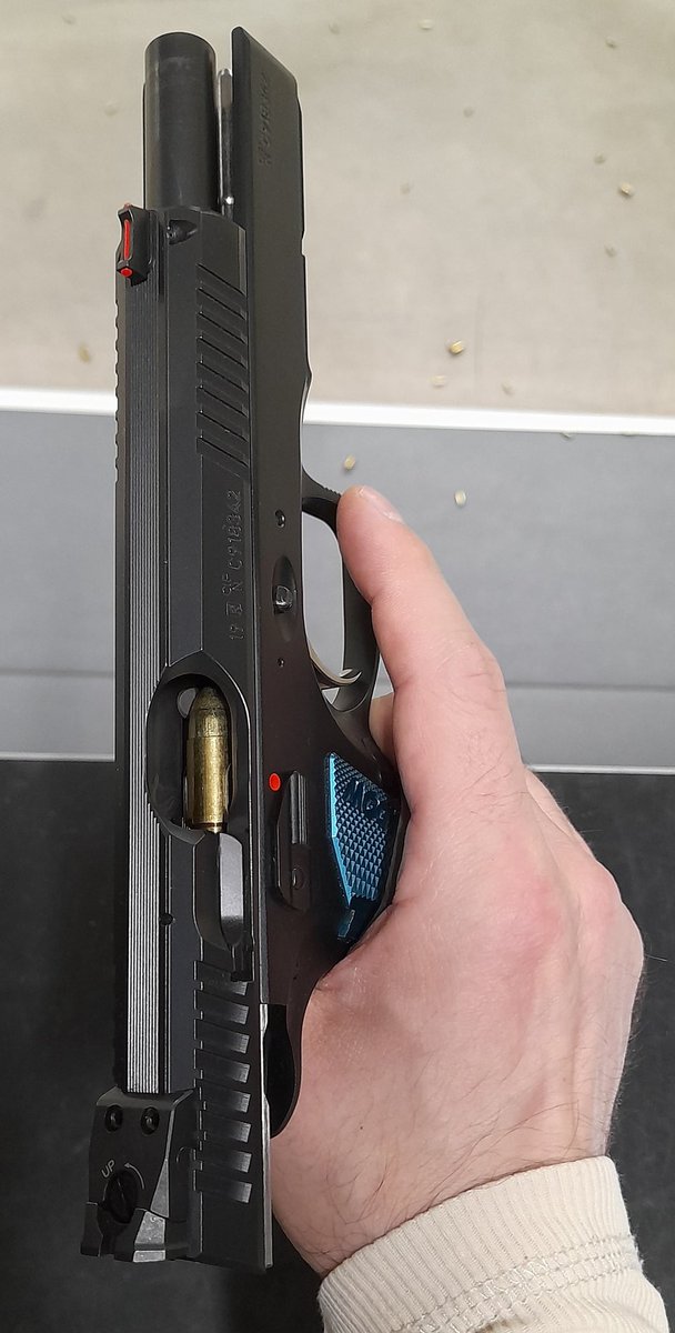 JanSuch6's tweet photo. CZ Shadow 2 
#czshadow2 #gunsport #shadow2cz https://t.co/hRNRum79Qt