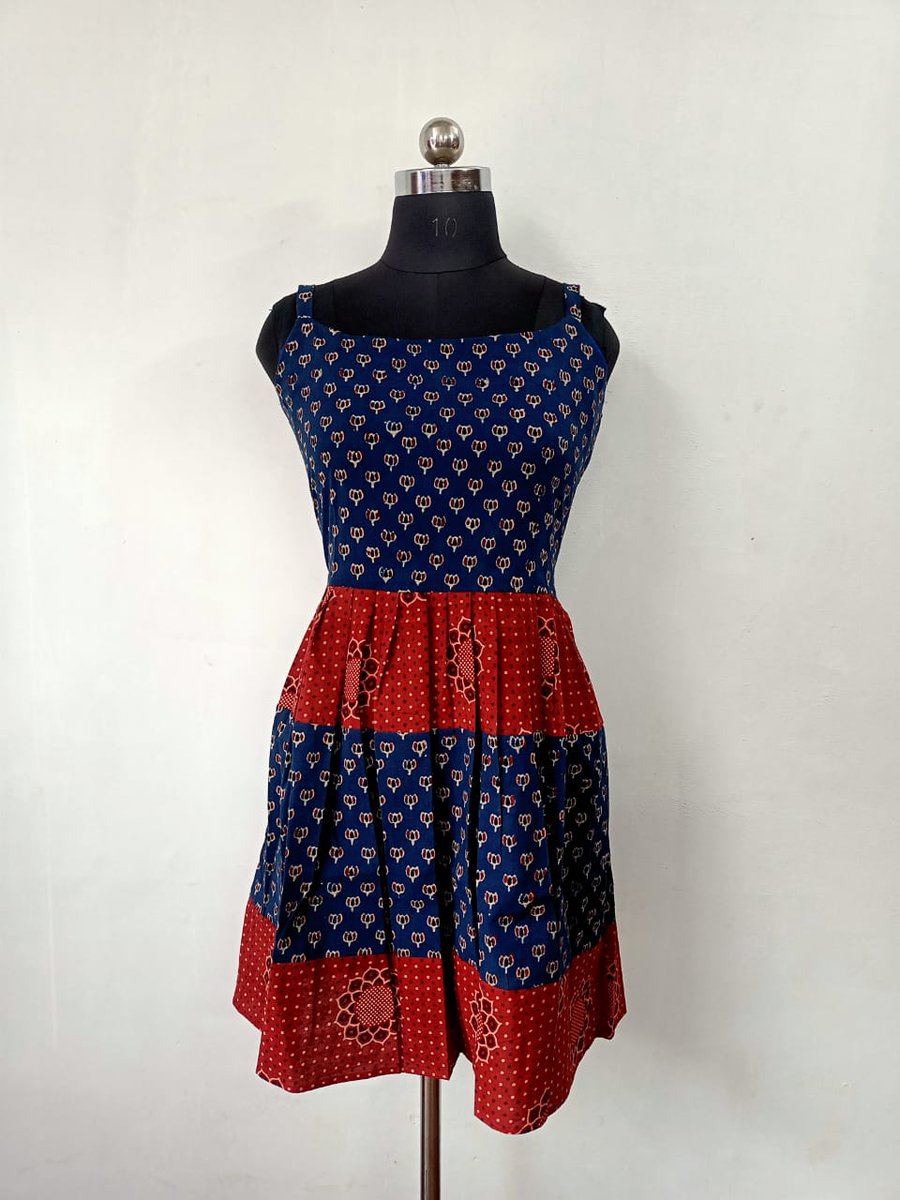 MannSatheStore's tweet photo. *Fabric: Pure Cotton*

✅Type: Ajrakh Natural Handblock❤

💚Product: Spaghetti Frock Style Kurti🏵

Length: 38" Inches

Sizes Available: S to XXL
(36 to 44)

Retail Price: INR Rs 955/-

#Apparel 

#Womenwear 

#Clothing 

#RTW

#MallikaSamrajya 

#Twitter 

#FB #IG https://t.co/ovn0pPfXDK