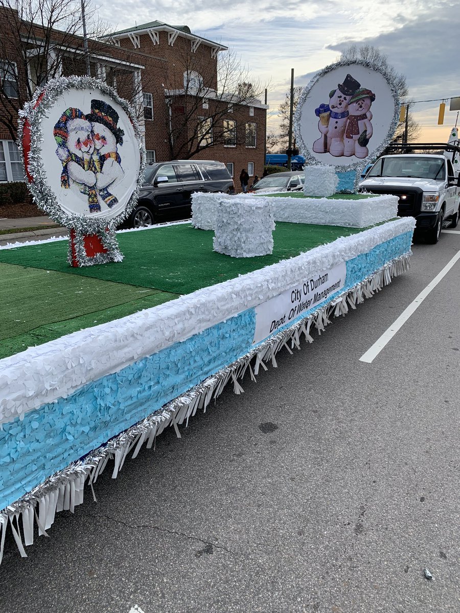 DurhamWater's tweet photo. Here. Ready. Just waiting for #WayneDrop and the #Droplets!!!
#HolidayParadeHype
@dprplaymore @TheDurhamPolice https://t.co/PJA7mV5sHX
