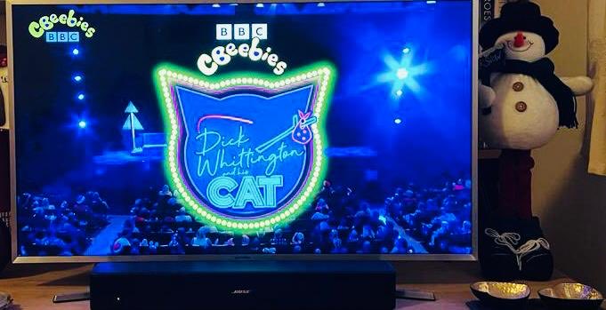 Well that was utterly wonderful!!Feeling very festive now after the ⁦@CBeebiesHQ⁩ Panto “Dick Whittington & His Cat” also available on ⁦@BBCiPlayer⁩ with the always excellent ⁦@two_metre_man⁩ Tyler Collins! 🤩💫🐱🎄🥂#cbeebiespanto