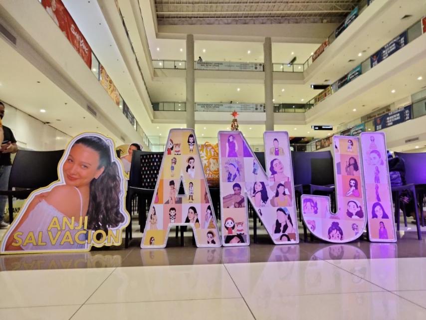 teamanjiuniv's tweet photo. Our Team Live Sunshines from South Park Center Alabang Muntinlupa are now ready to scream their hearts out of love and support for Anji!

ANJI AT SOUTHPARK ALABANG
#AnjiSalvacion @anjisalvacion https://t.co/luOD8qQ4mG