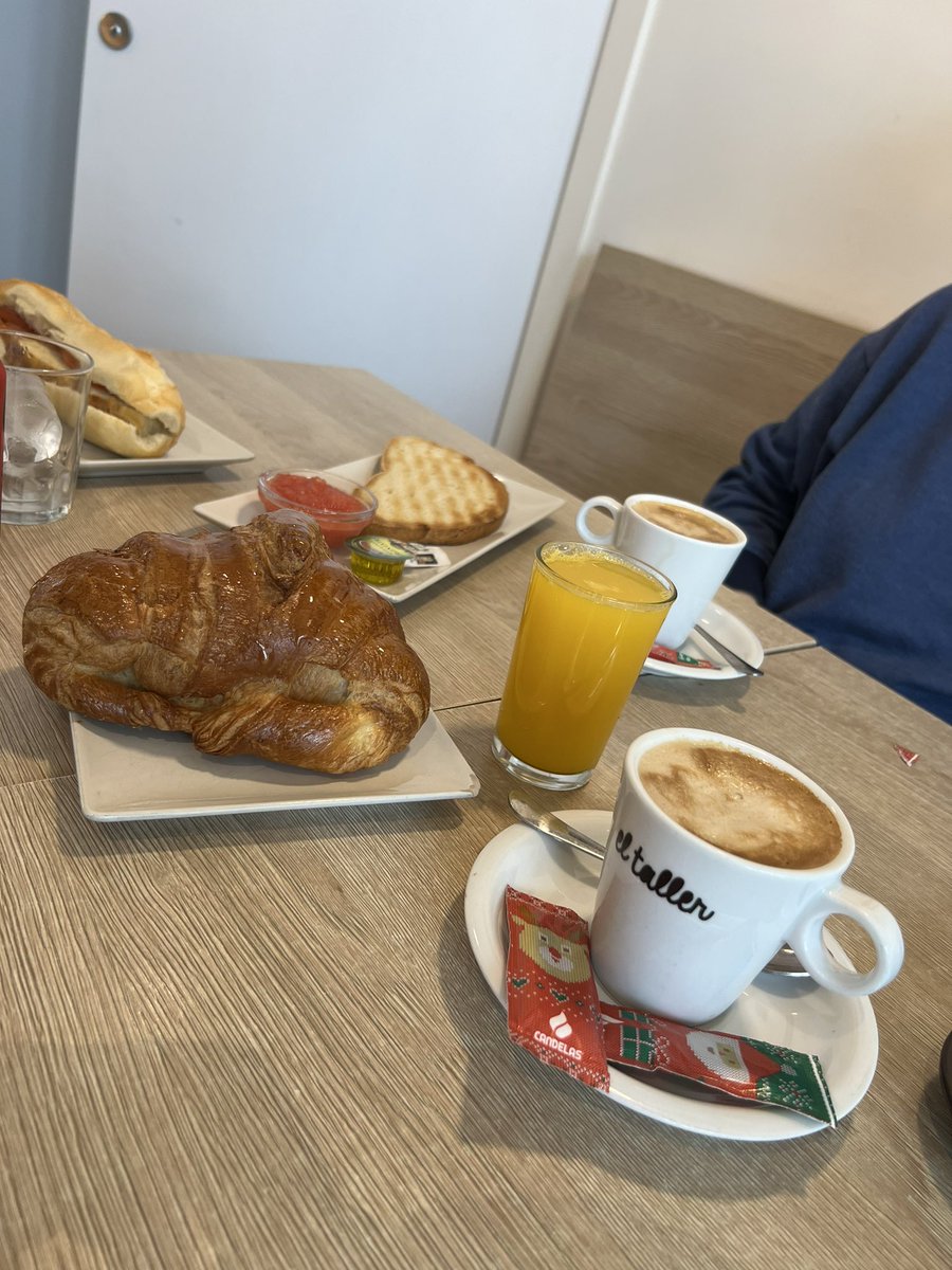 fran_mc_46's tweet photo. #NavidadCandelas @Cafescandelas https://t.co/WsJrJvOH8u