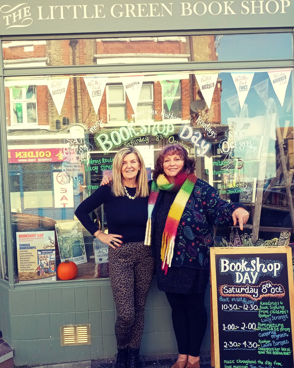 juliewassmer's tweet photo. If there's a crime fiction lover in your life @hernebaybooks in #Hernebay  #KENT has signed copies of my Whitstable Pearl books (all under £10 😉). Murder-on-Sea is set at Christmas &amp; they don't need to be read in order. They're a TV series too.
#books #bookseries #tvseries https://t.co/HjBa05bkxi