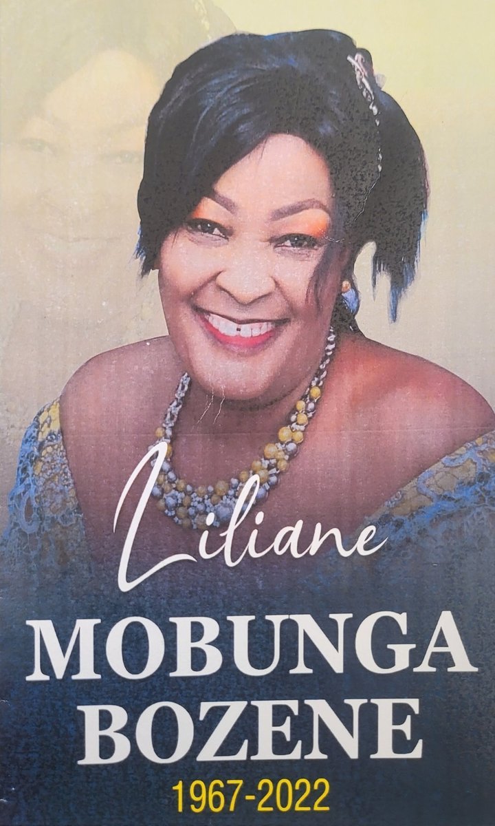 MichelMoto1's tweet photo. Dans la matinée de ce 17 décembre, l'honorable @VitalKamerhe1 s'est incliné devant la dépouille de Madame #Liliane_MOBUNGA, membre de la famille de monsieur #Bouboul_YONDELA

Puisse l'éternel consoler la famille et les proches.🌿🕊 https://t.co/ovBU6nXOg9
