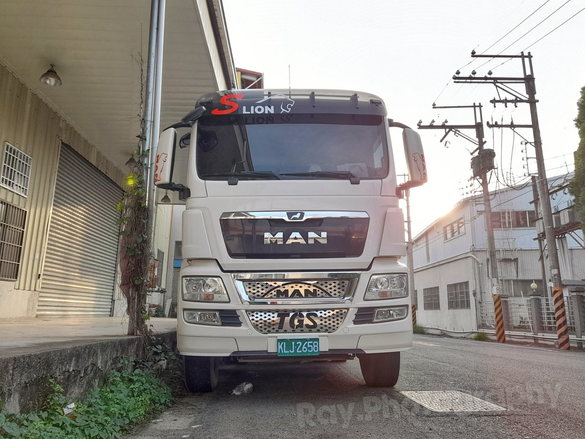 Ray1130_media's tweet photo. MAN TGS 19.480 BLS-WW
康通通運 KLJ-2658
#MAN #TGS #480PS #Euro5 #猛獅 #曳引車 #聯結車 #砂石車
Instagram: https://t.co/sr7lGd6Dnc
Facebook: https://t.co/QWnDkmsb49
2022.09 https://t.co/nJqk57KmcR
