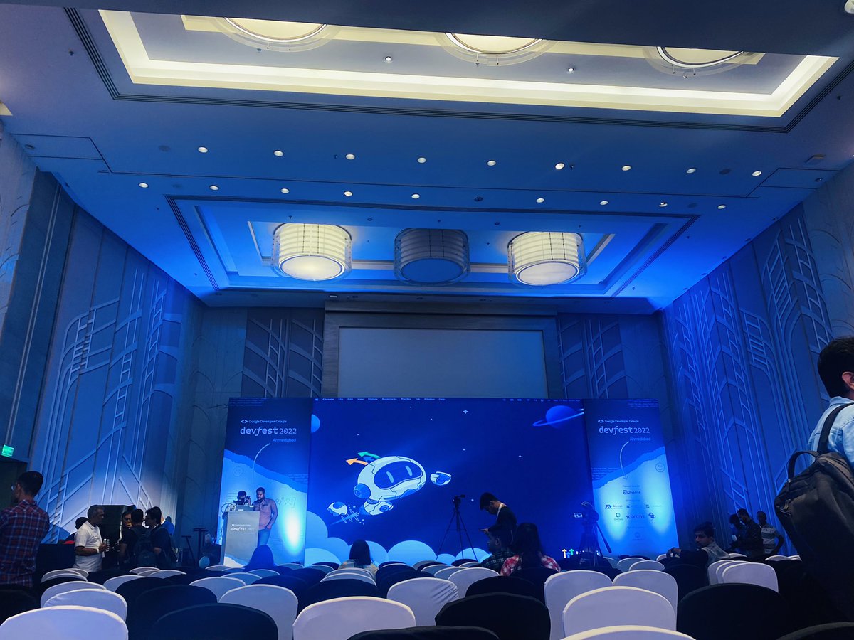 Margipatel22's tweet photo. At #DevFestAhm 2022! What an amazing start! 🎉

#DevFest2022 #DevFest https://t.co/rX88FMPeMc